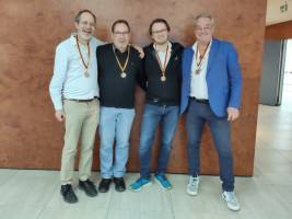 Bronze geht an den BC München, von links: David Cole, Peter Jokisch, Dr. Paul Grünke und Udo Kasimir (es fehlen Sabine Auken, Roy Welland, Julius Linde und Christian Schwerdt)