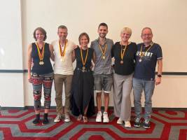 Das Podest: Dr. Marie Böcker - Guido Hopfenheit - Beatrix Wodniansky - Florian Alter - Susanne Kriftner - Jörg Fritsche