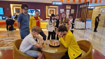 Entspannung beim Schach in der Pause